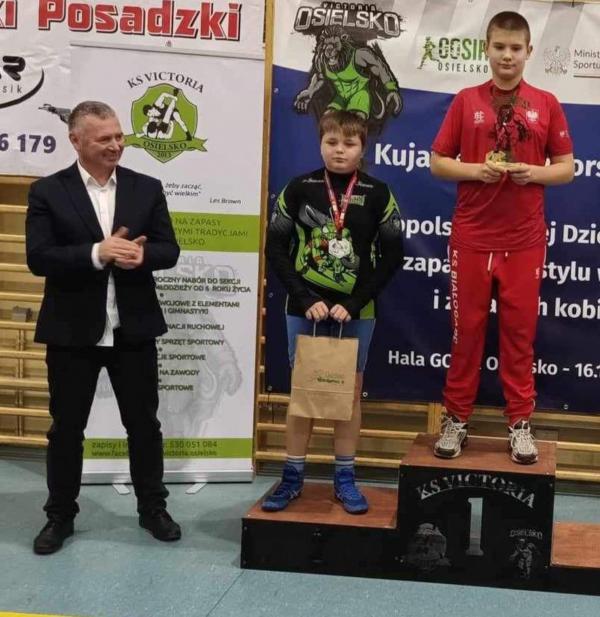 Sukcesy młodych zapaśników AKS na IX Ogólnopolskim Turnieju w Osielsku