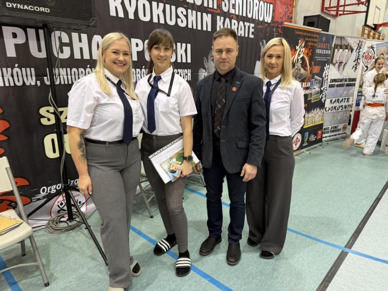 Medale dla białogardzkich karateków 