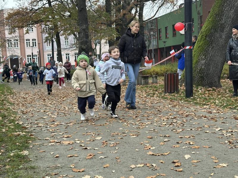 Niepodległość na sportowo – Białogard biegł w biało-czerwonych barwach