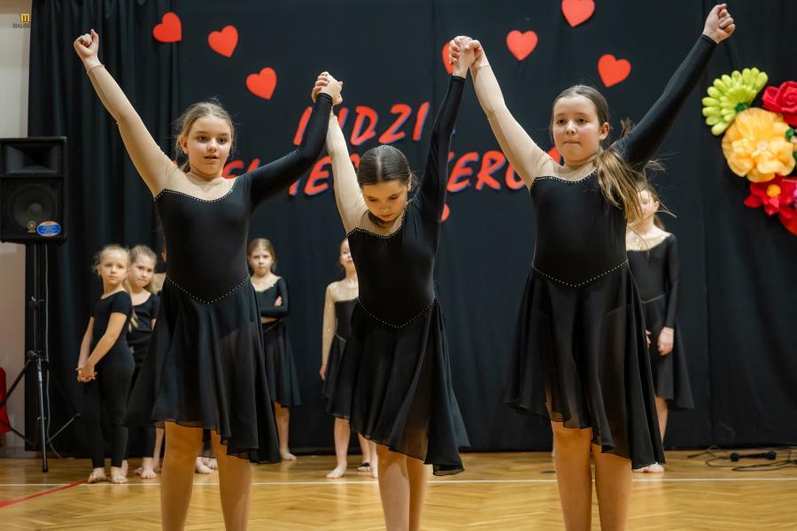 Dziecięcy talent w hołdzie seniorom – wzruszające spotkanie pokoleń