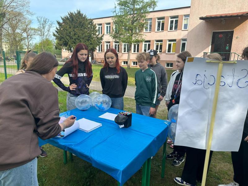 Marsz dla Autyzmu – Białogard w niebieskich barwach świadomości