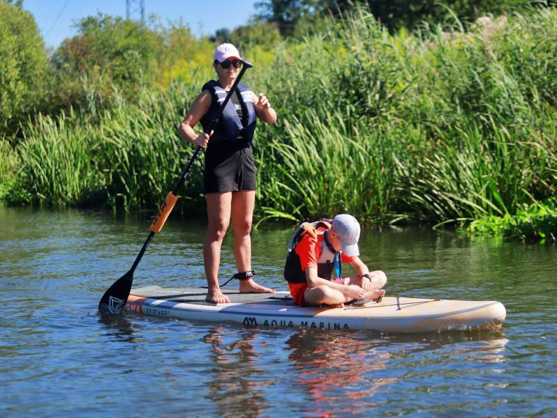 Płynęli, by pomóc Mauro – 12-godzinny maraton kajakowy na Parsęcie