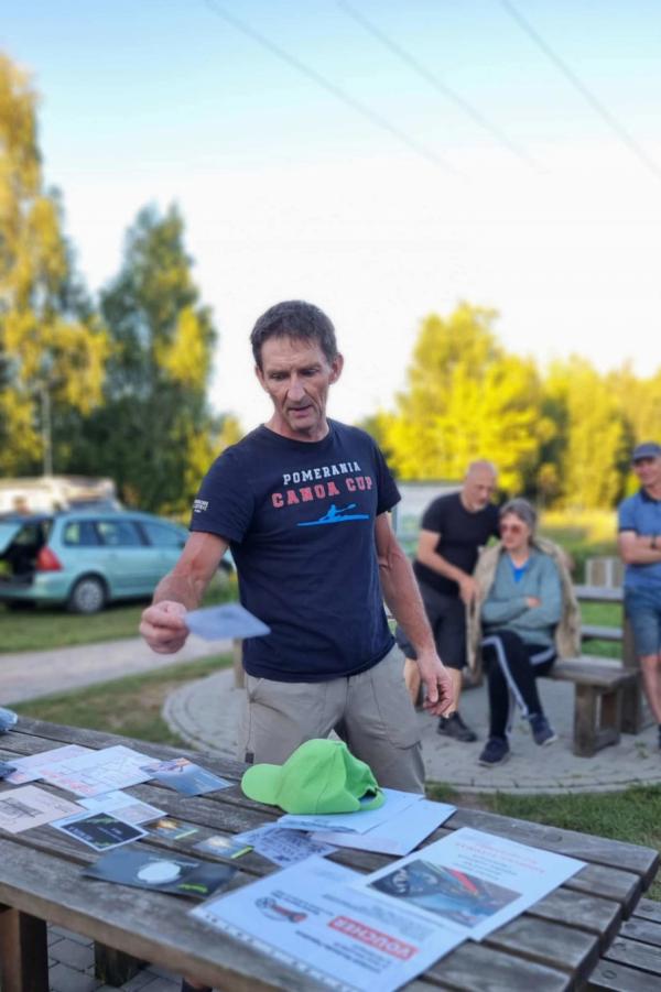 Płynęli, by pomóc Mauro – 12-godzinny maraton kajakowy na Parsęcie