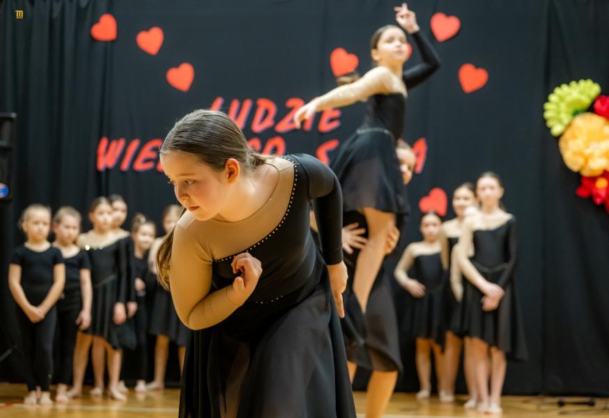 Dziecięcy talent w hołdzie seniorom – wzruszające spotkanie pokoleń