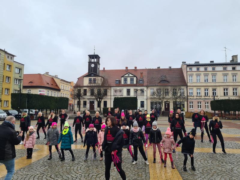 Białogardzianki zatańczyły na Placu Wolności