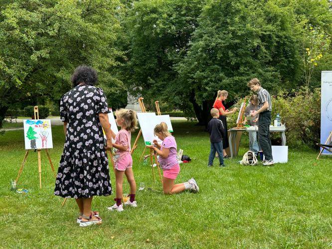 Plener Malarski w Białogardzie – miasto pełne kolorów i twórczej energii 