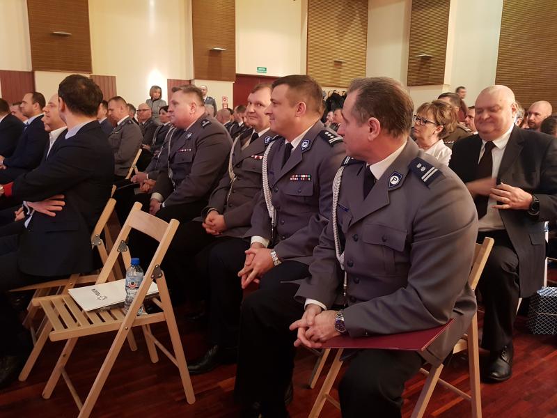 Odprawa Służbowa  i pożegnanie Komendanta Powiatowego Policji w Białogardzie - obszerna fotorelacja.