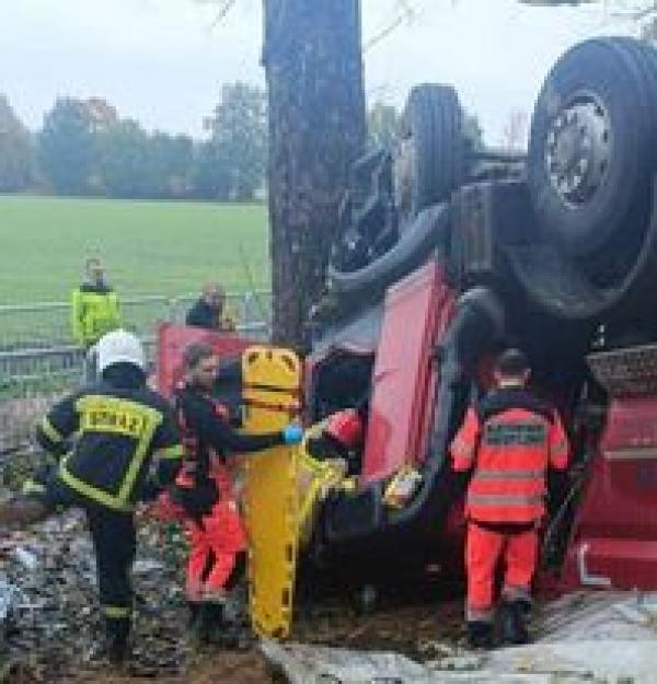 Wypadek na drodze nr 169 między Tychowem a Borzysławiem