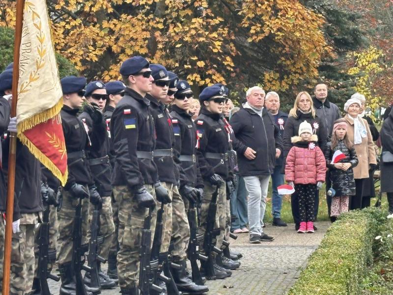 Wspólne świętowanie 107. rocznicy odzyskania niepodległości w Białogardzie