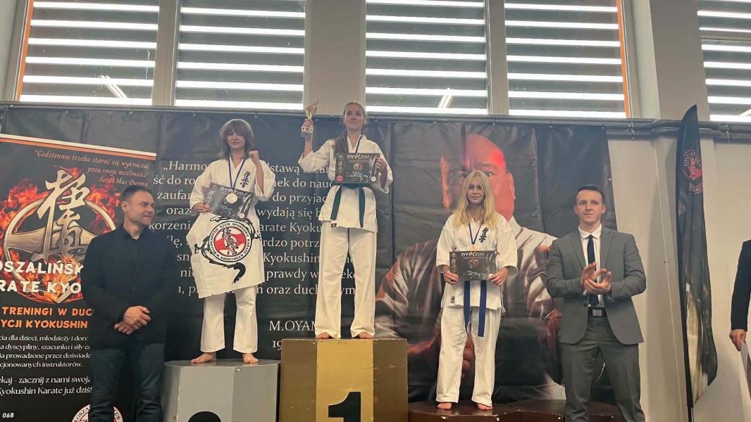 Pięć medali zawodniczek Karate Kyokushin z Białogardu