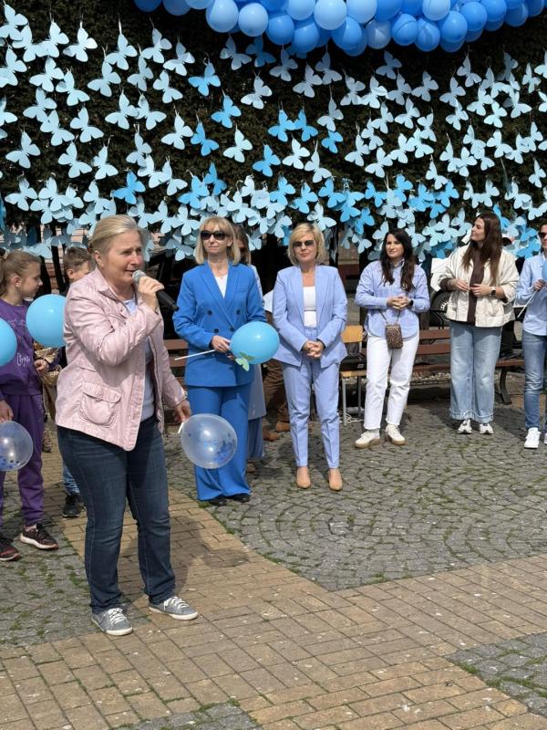 Marsz dla Autyzmu – Białogard w niebieskich barwach świadomości