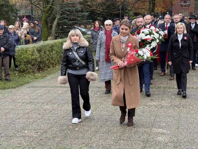 Wspólne świętowanie 107. rocznicy odzyskania niepodległości w Białogardzie