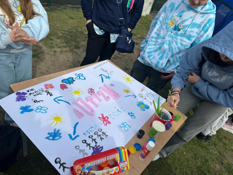 Marsz dla Autyzmu – Białogard w niebieskich barwach świadomości