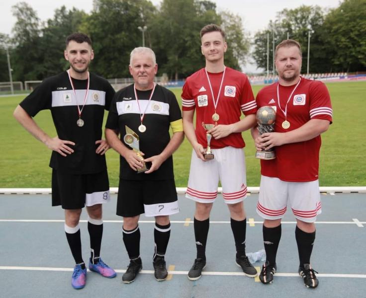 Mecz Weterani vs Policja na Stadionie Miejskim im. Henryka Młynarczyka w Białogardzie