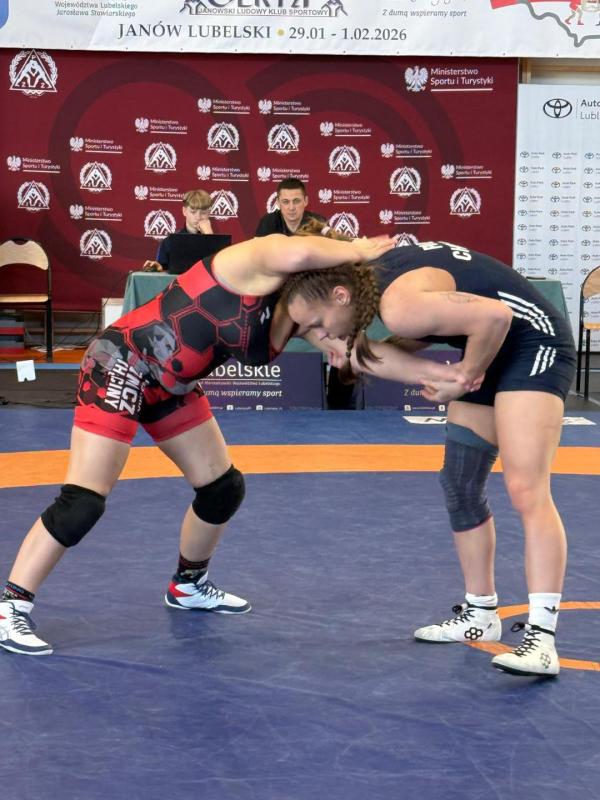 Podwójny triumf zapaśniczek z Białogardu!