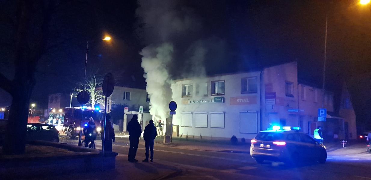 Pożar i wybuch w Białogardzie - 3 osoby w tym policjant w szpitalu.