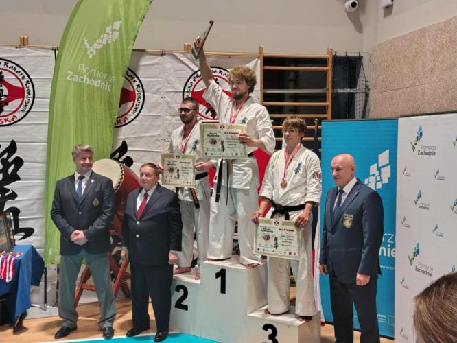 Medale dla białogardzkich karateków na Pucharze Karate Kyokushin w Świnoujściu 