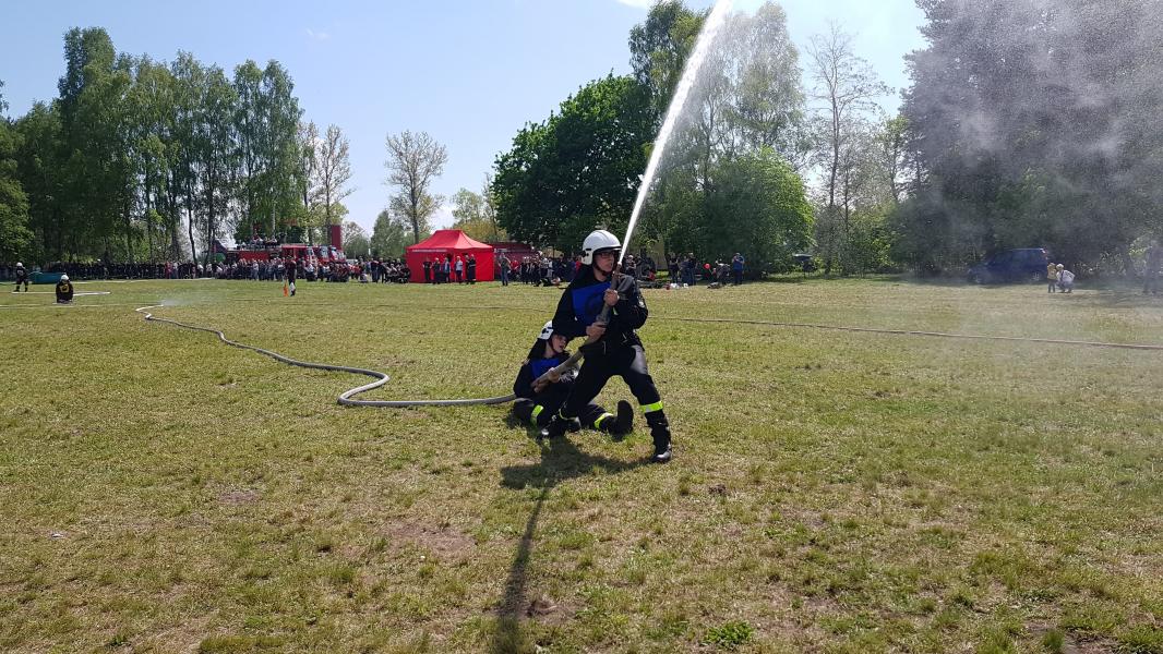Zawody sportowo  - pożarnicze zakończył strażacki piknik.