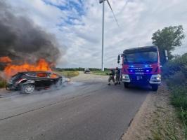 Pożar samochodu w powiecie Białogardzkim